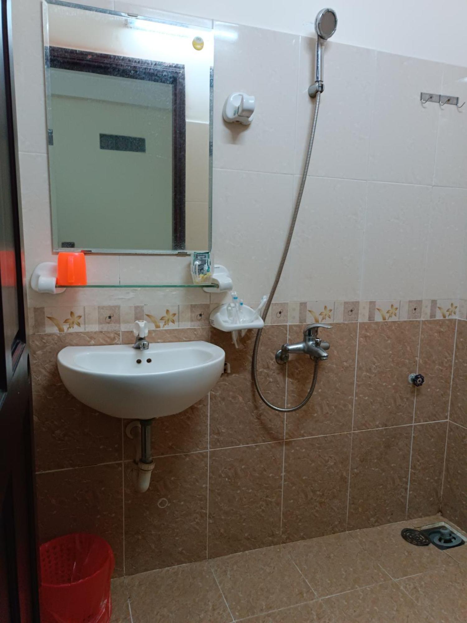 Oyo 1171 Tay Hai Hotel Da Nang Luaran gambar